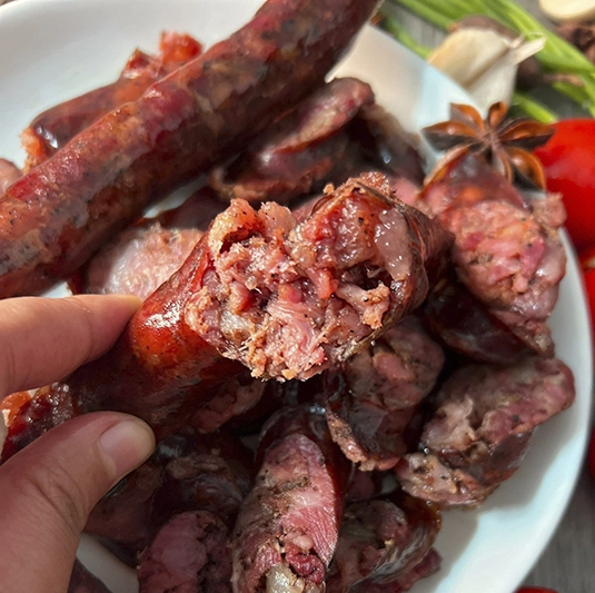 Lạp xưởng gác bếp